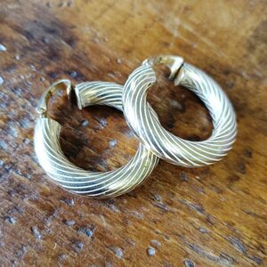 LH LEWIS SEGAL California Vintage Gold Tone Hoop Clip On Earrings Chunky Signed